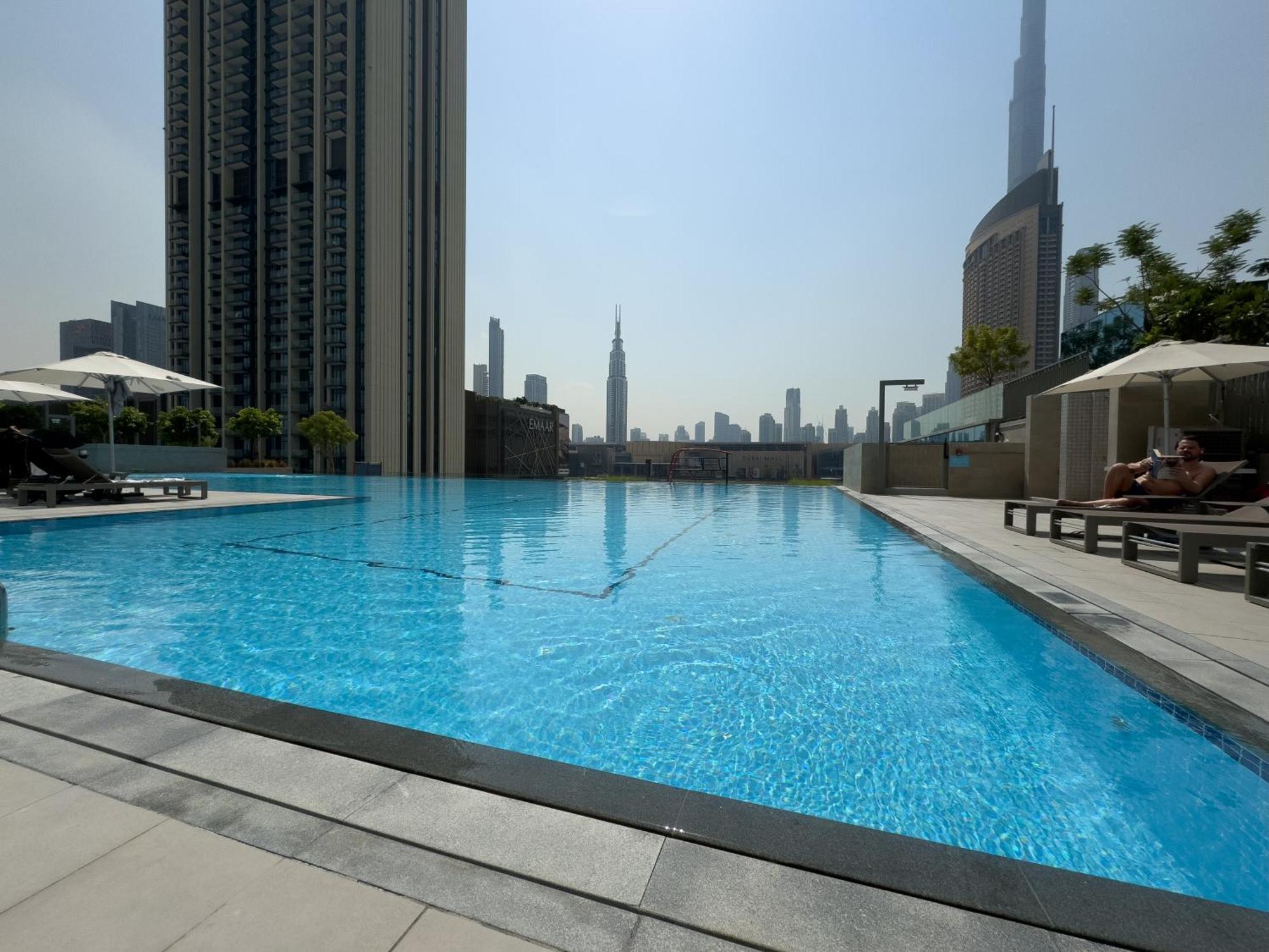 Lux 4bhk In Downtown, Burj Khalifa View Near Mall Apartment Dubai