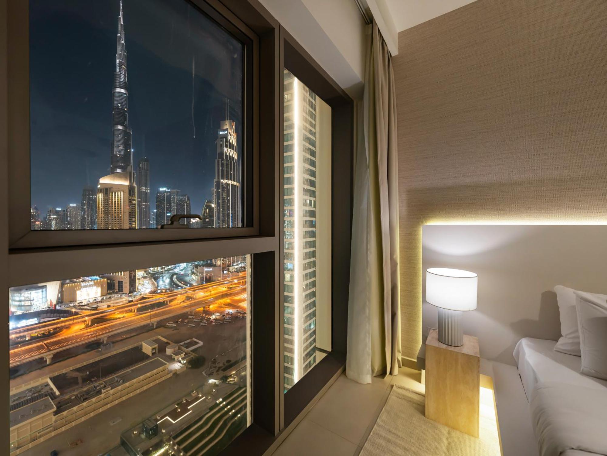Lux 4bhk In Downtown, Burj Khalifa View Near Mall Apartment Dubai