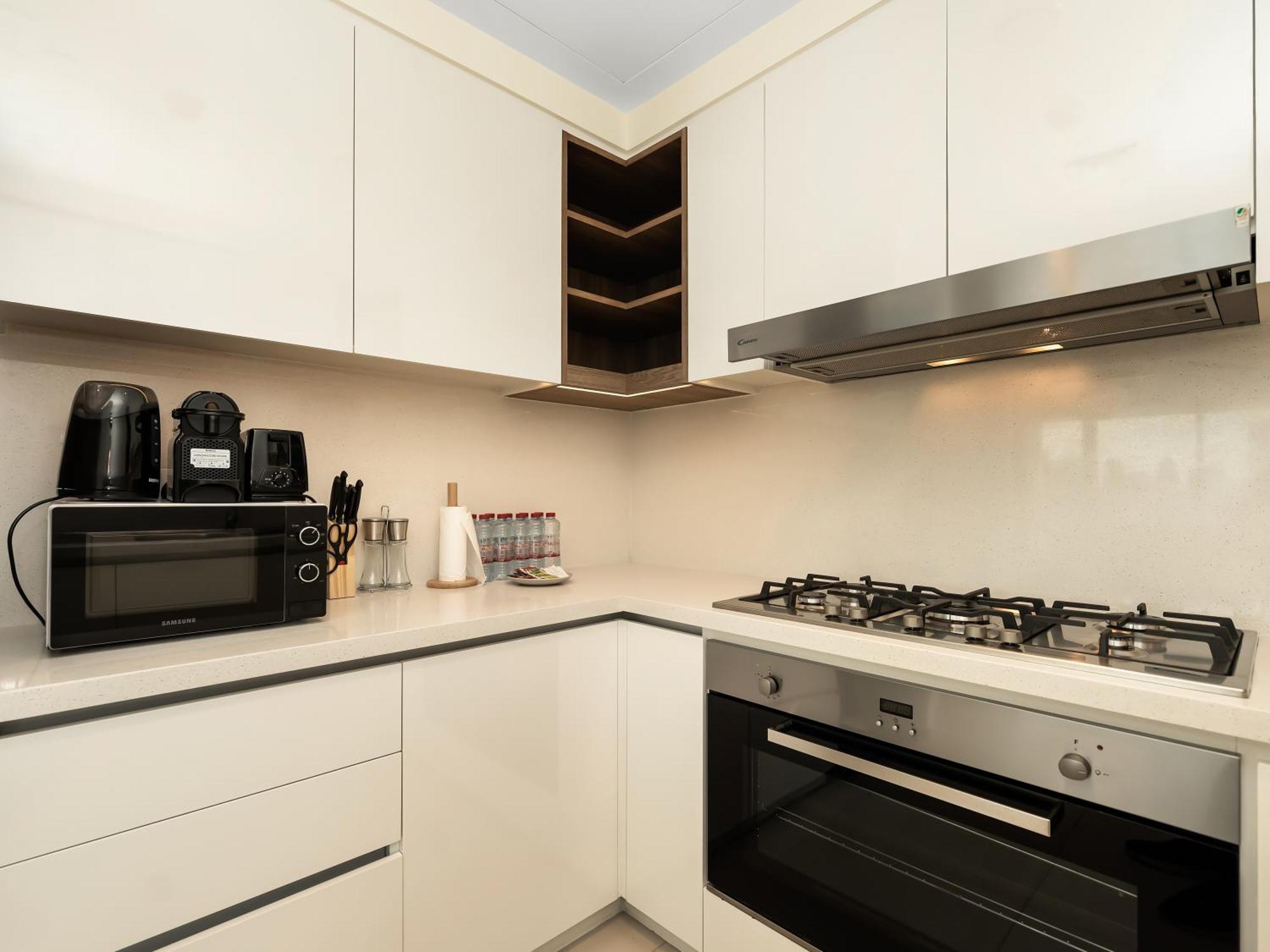 Lux 4bhk In Downtown, Burj Khalifa View Near Mall Apartment Dubai
