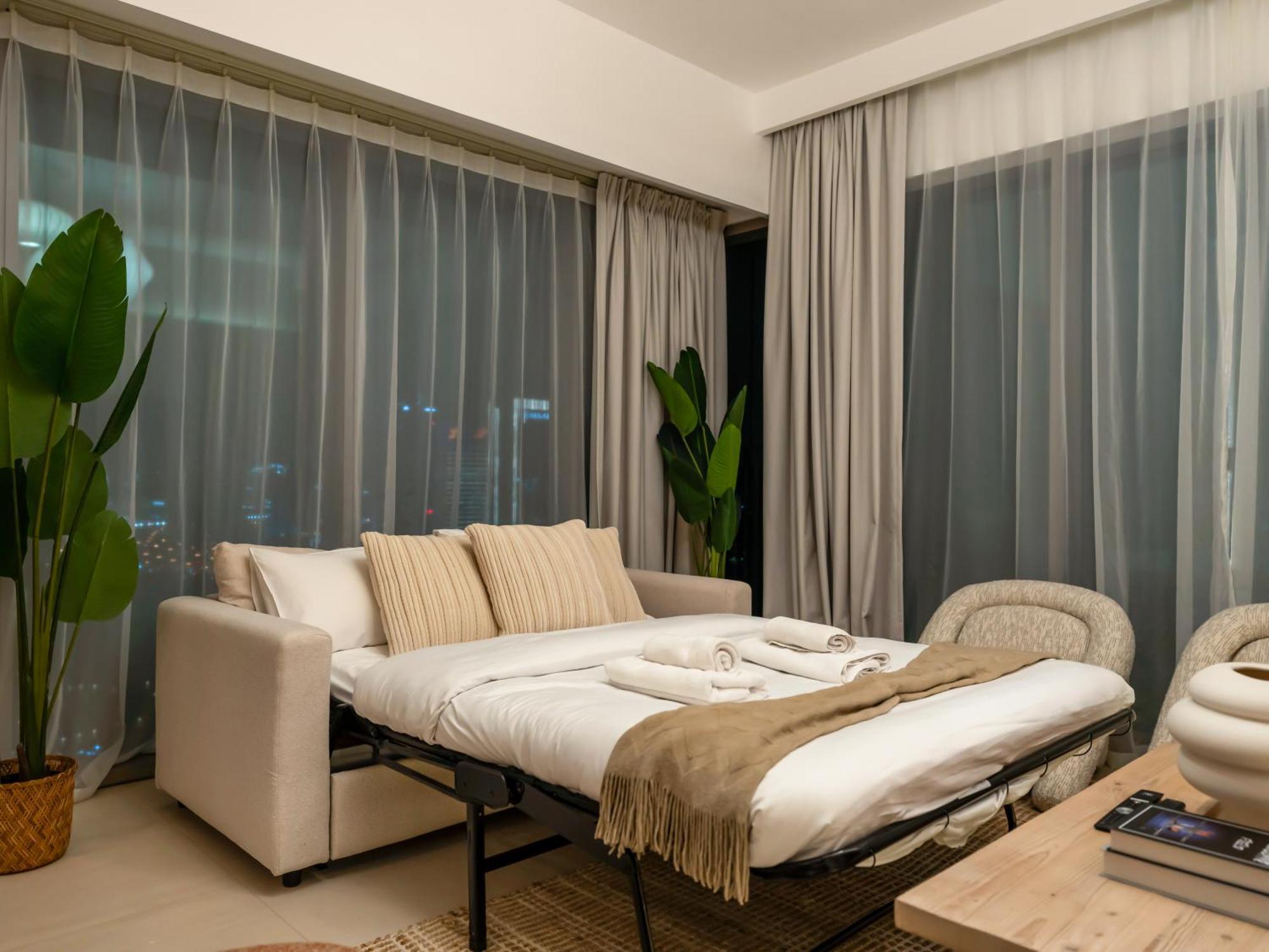 Lux 4bhk In Downtown, Burj Khalifa View Near Mall *